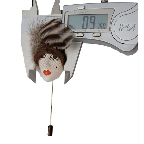 French Flapper Girl Vintage Feather Stick Lapel Pin, Made in France K412 - Picture 7 of 8